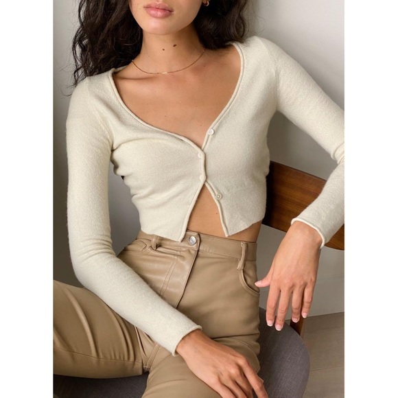 Aritzia Sweaters - Aritzia wilfred santorini cardigan cream white